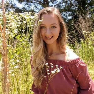 Meet your Posher, Avery